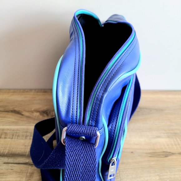 Diesel unisex blue travel bag. - Picture 4 of 9